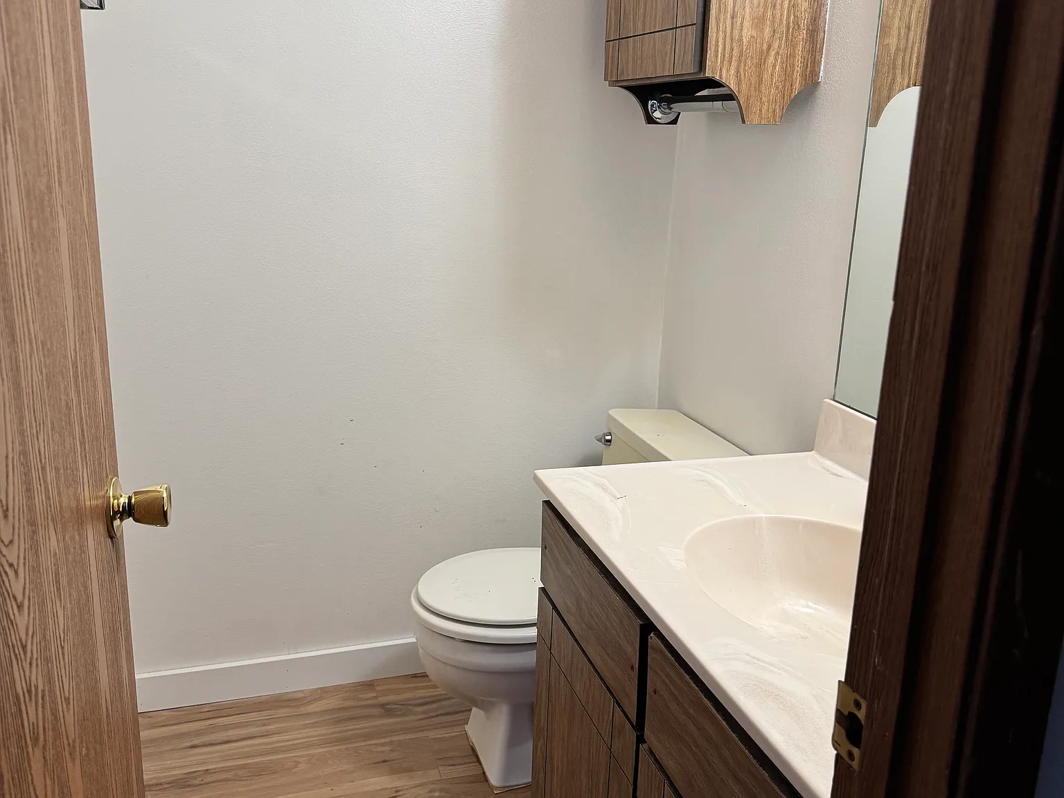 385 Park West Dr — Photo 4