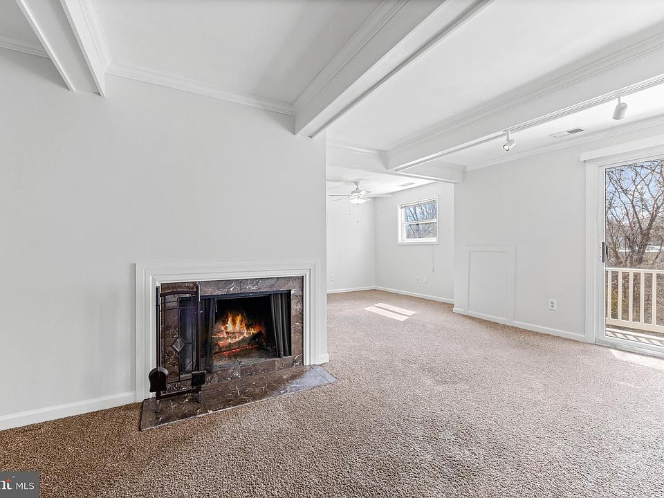 14 Warren Cmn 1B, Cockeysville, MD 21030 Zillow