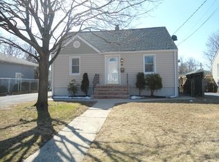 4 Pauline Pl, Middlesex, NJ 08846