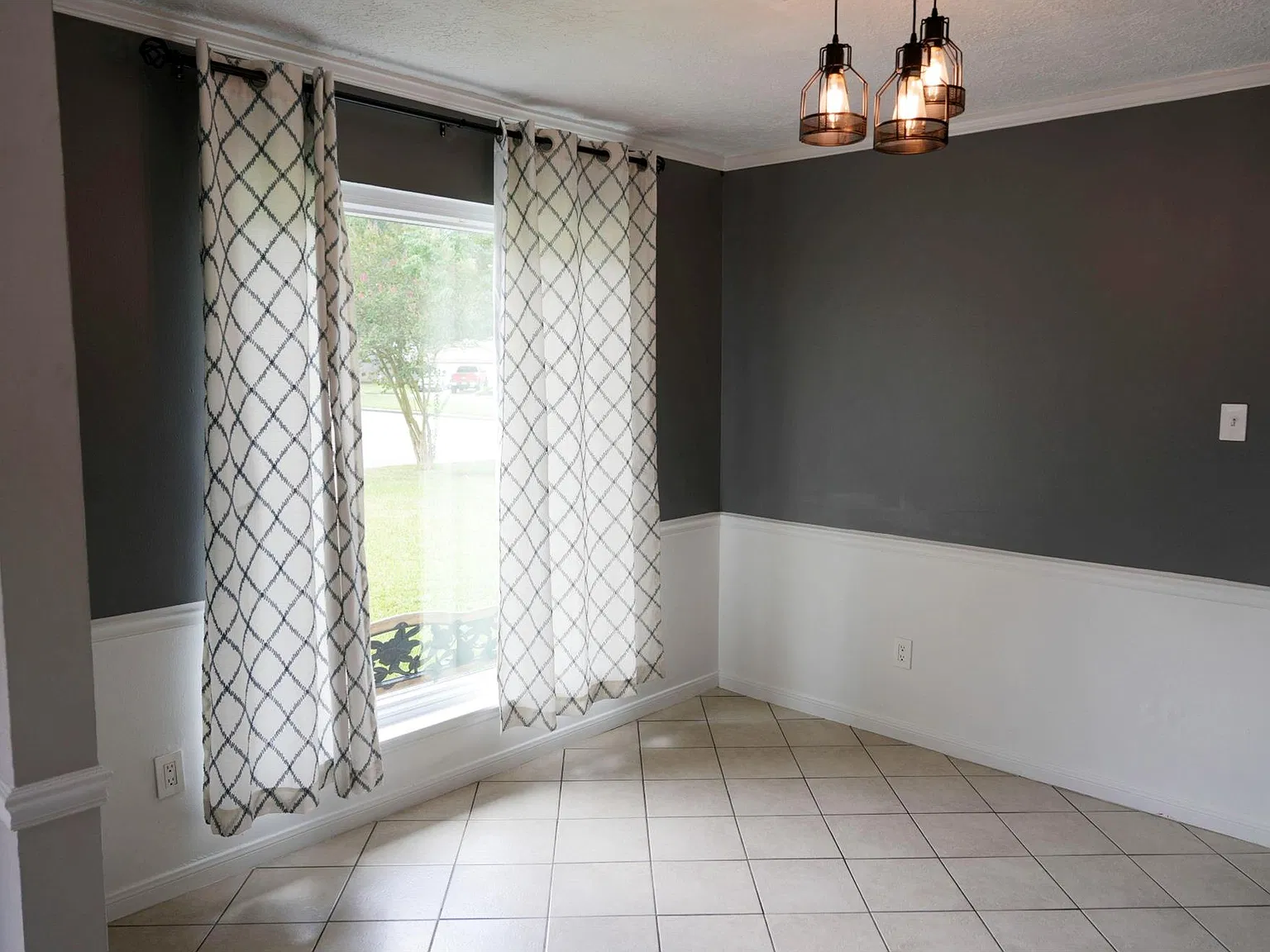 3 bed, 2.0 bath, 1498 sqft, $1,800 — Photo 3