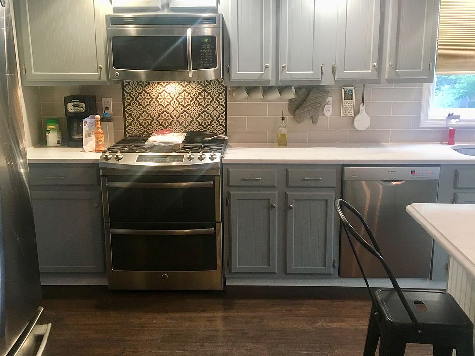 2nd image of 504 Bethlehem Pike