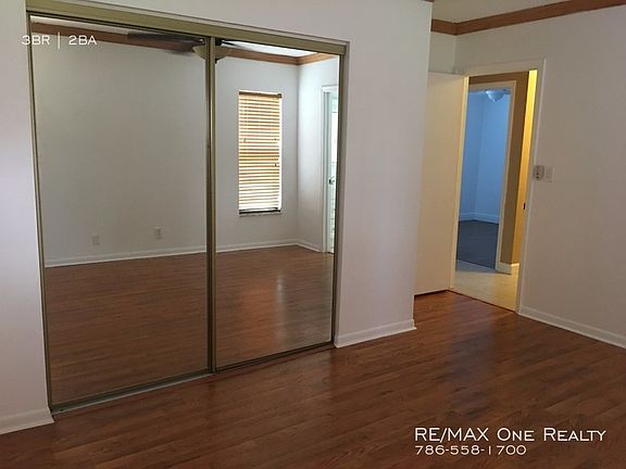 5th image of 11005 NW 27th Pl