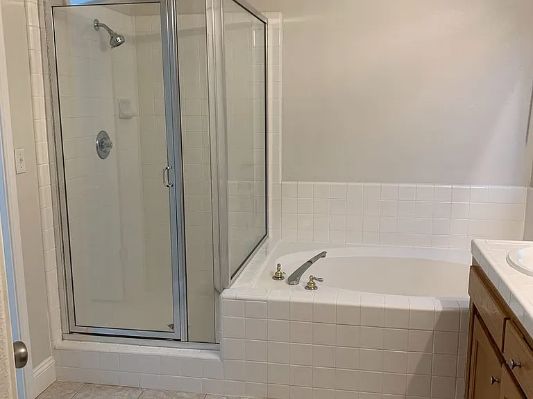 1679 E La Quinta Dr — Photo 30