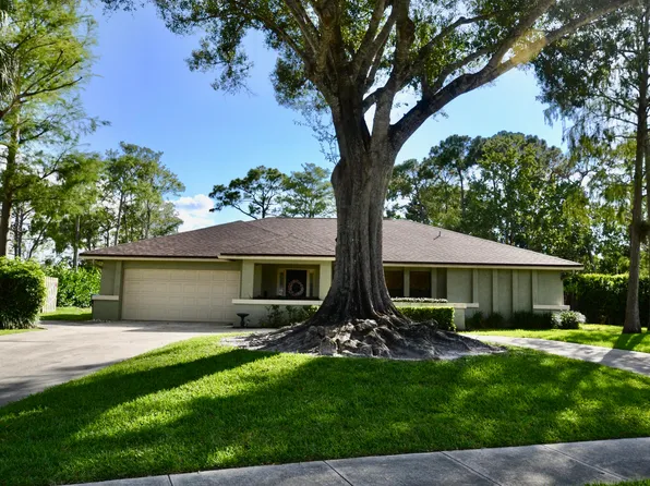 13085 La Mirada Circle, Wellington, FL 33414