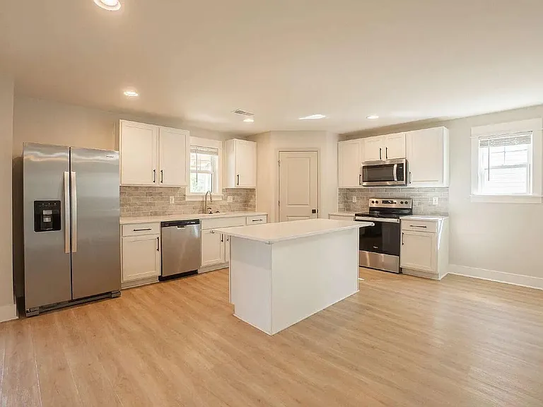 244 Savannah Wood Rd — Photo 14