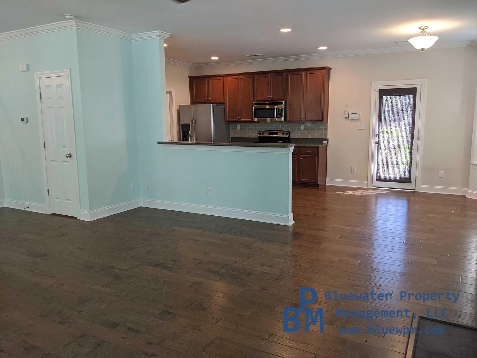 4 bed, 3.5 bath, 2123 sqft, $2,450 — Photo 3