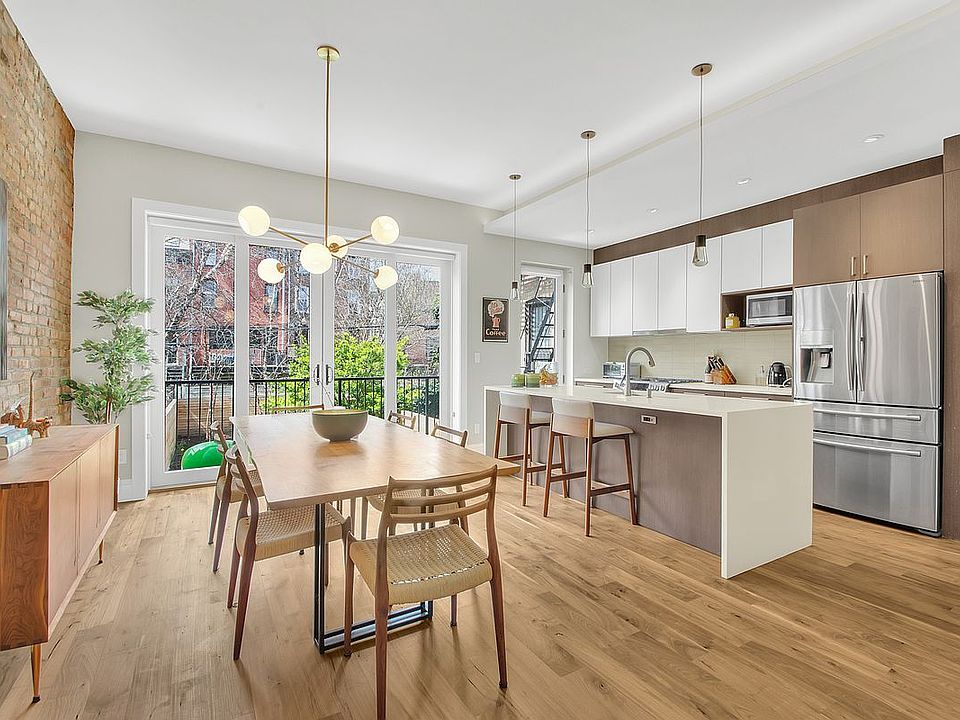 1st image of 400 Grand Ave #1