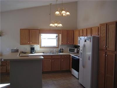 3rd image of 770 Grayfeather Dr