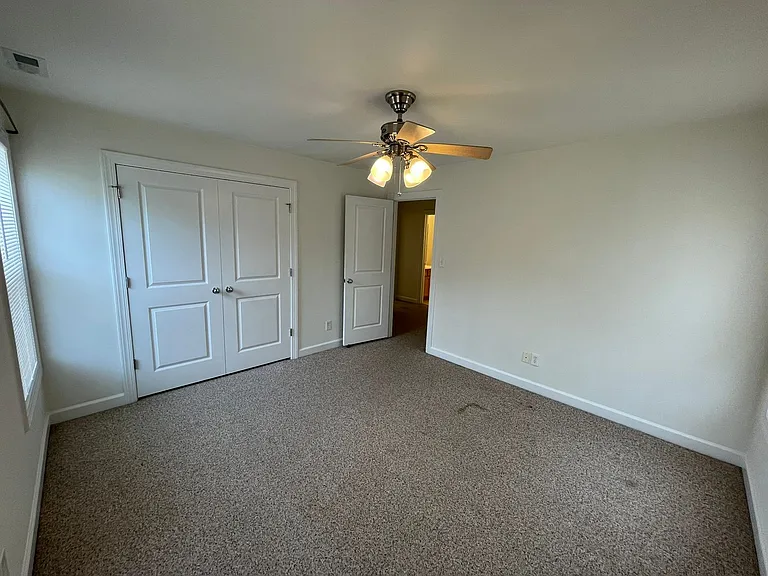 1029 E Balview Ave — Photo 18