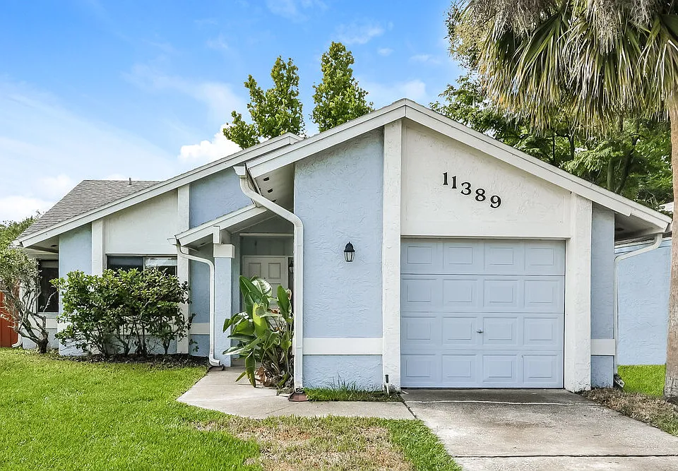 11389 Darlington Dr