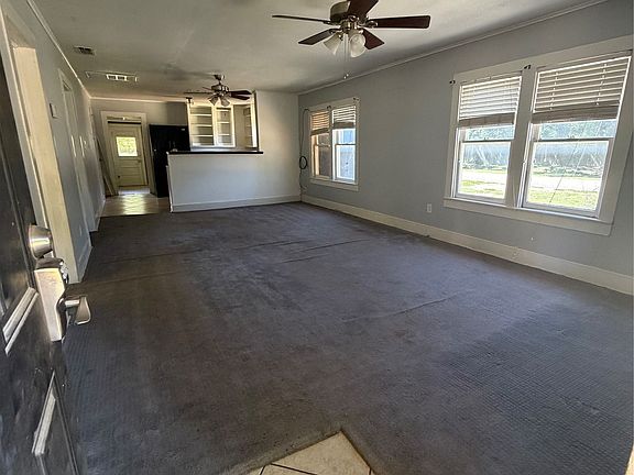 3rd image of 222 Cherry St