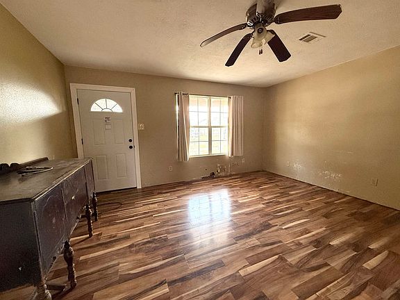 5th image of 412 S Bowers Ave