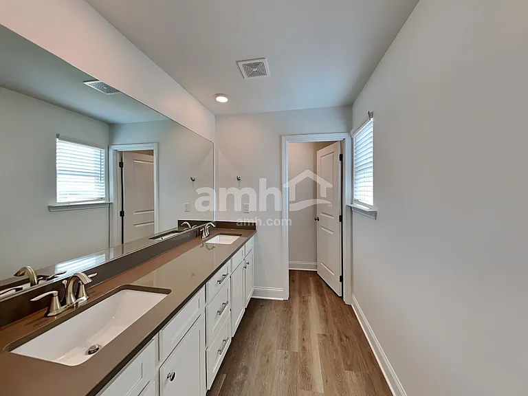 665 Summit View Ln — Photo 14