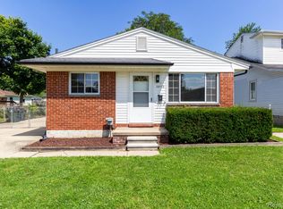 28112 Florence St, Saint Clair Shores, MI