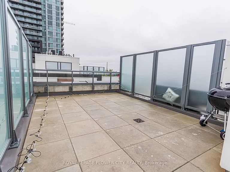 1050 Portage Pkwy W #Townhouse 37 — Photo 21
