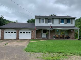 67 Parsons Dr, Hammondsville, OH 43930