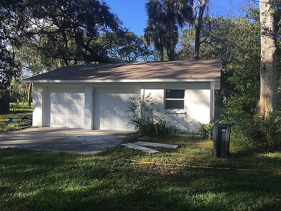 750 sq ft garage. Insulated