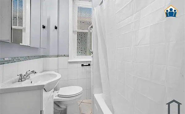 950 E Russell St — Photo 22