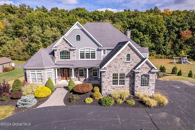 2nd image of 24 Estate Drive