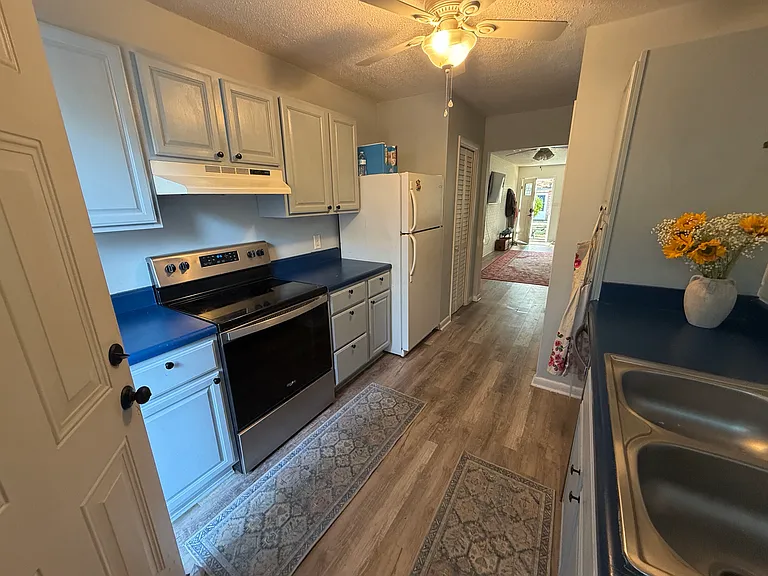 6502 Wildwood Trl #D — Photo 5