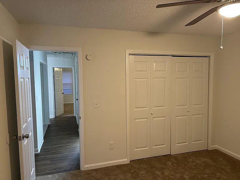 4106 Hawthorne Cir SE — Photo 9