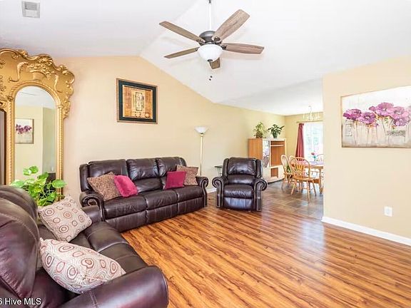 4th image of 2402 Bloomsbury Court