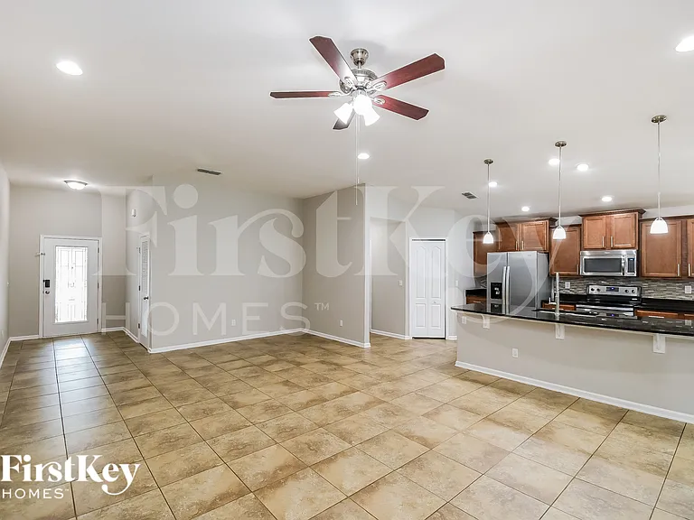 16126 Dowing Creek Dr — Photo 2