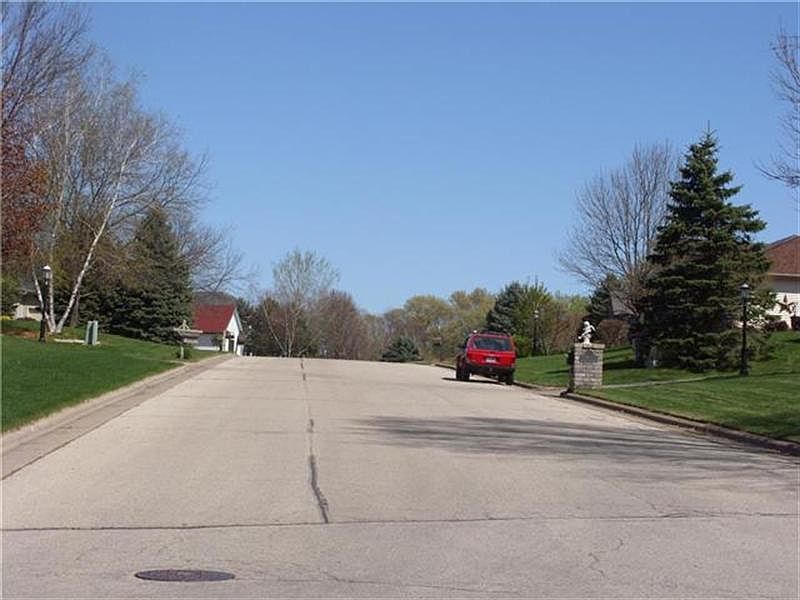 2nd image of 5250 Brackenwood Ct