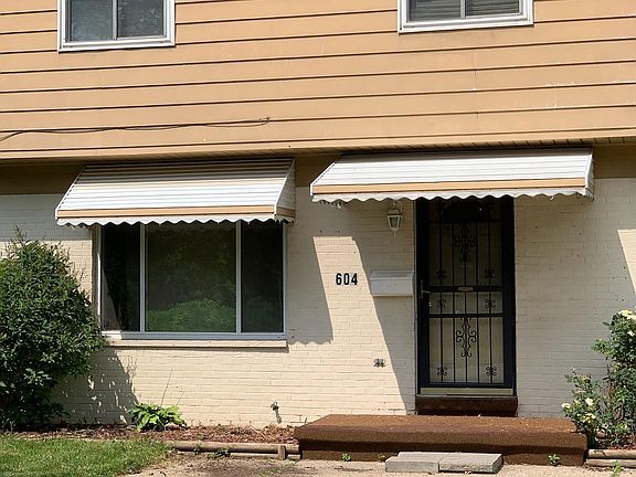 2nd image of 604 S Hayford Ave