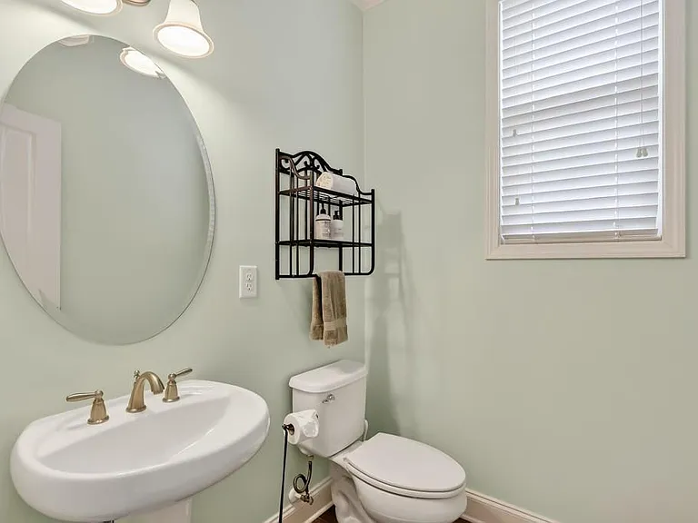 7205 Lowery Oak Dr — Photo 10