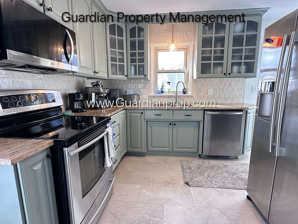 1st image of 3125 Quebec Ave S