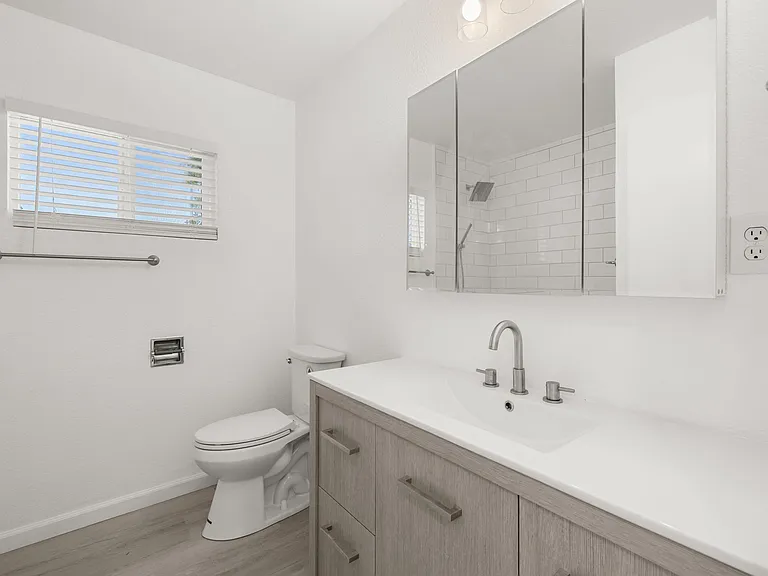 4208 Canby Way — Photo 16