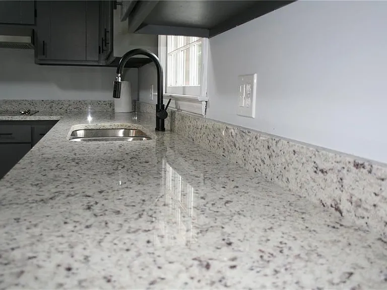 2075 Pinewood Dr — Photo 17