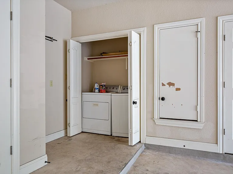 1402 Parker Ln #4 — Photo 21