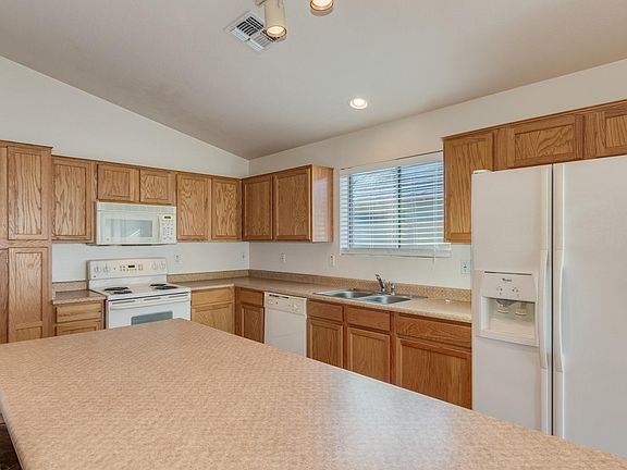 3rd image of 15082 N 140th Ave