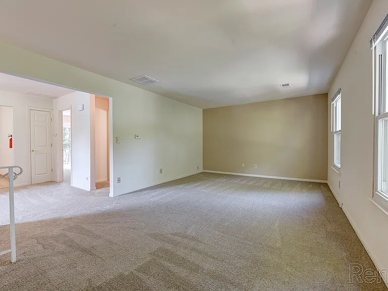 Olde Forge East Apartments & Townhomes — Photo 14