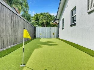 5220 NE 26th Ave, Fort Lauderdale, FL 33308