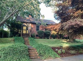 6 Enka Oak St, Candler, NC 28715