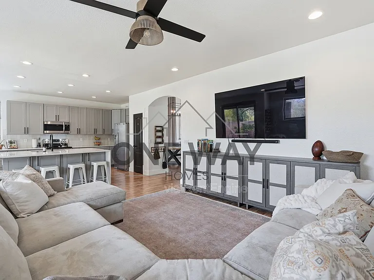 8953 E Hillview St — Photo 9