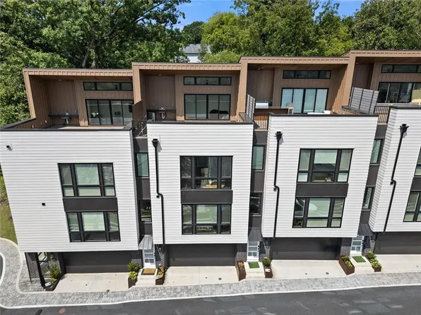 1631 Overlook Way NW, Atlanta, GA 30318