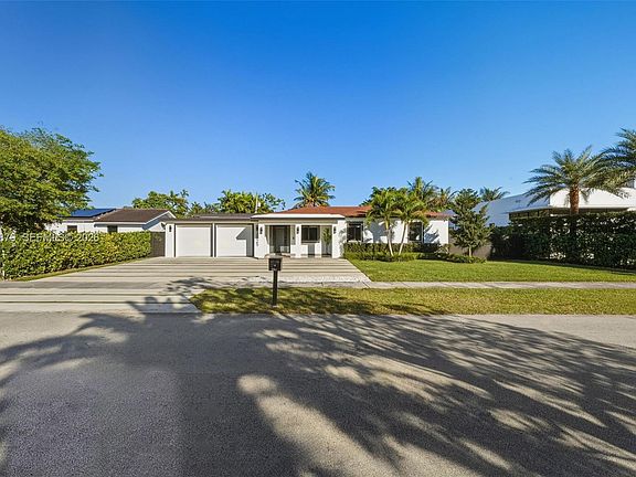 3rd image of 2825 SW 79th Ct