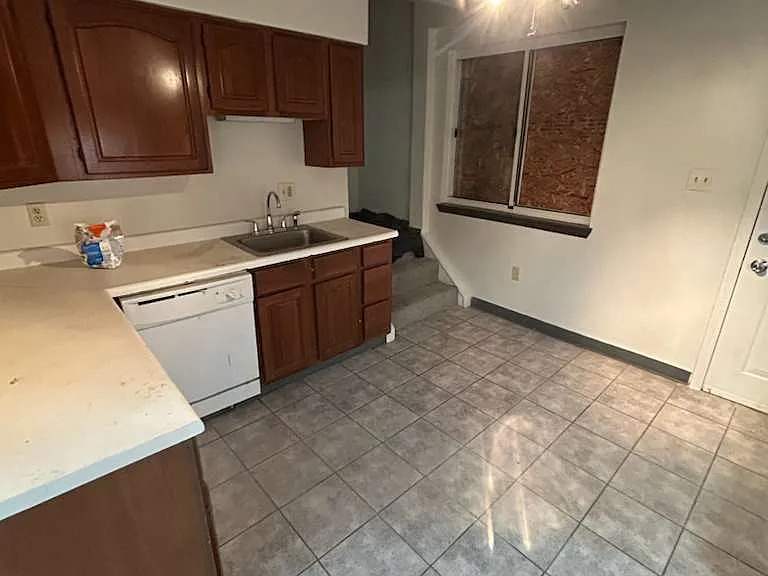 5401 Wilson Ct — Photo 2