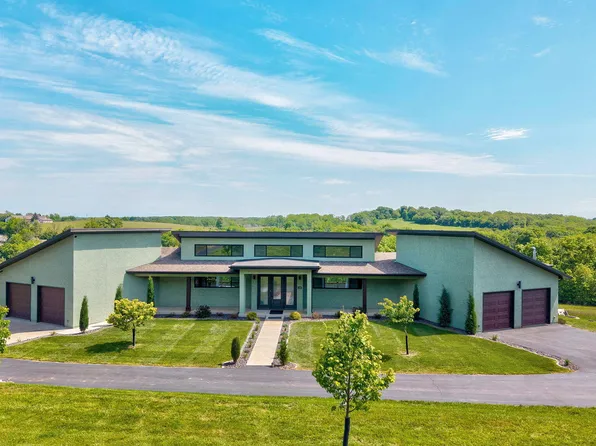 218 S 9th Avenue, Ozark, MO 65721