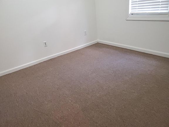 3rd image of 526 S Dunlop St #2