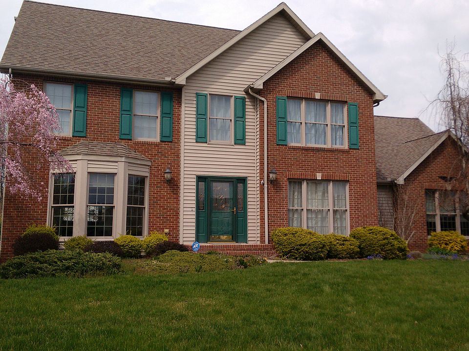 1st image of 2455 Lara Ln