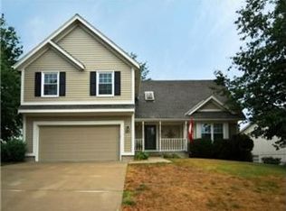 917 N Overlook Dr, Olathe, KS 66061