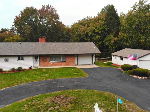 N5833 County Road A, Green Lake, WI 54941