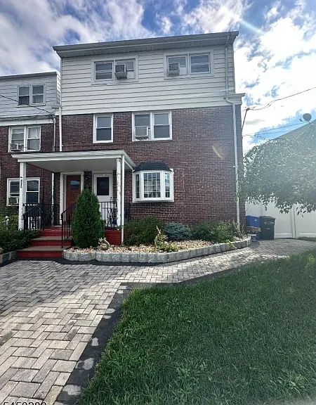 722 Audrey Dr — Photo 1
