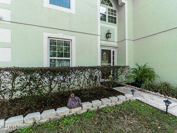 3rd image of 522 Islamorada Dr S