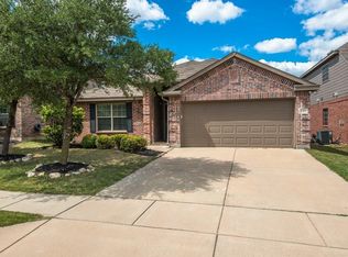 1425 Elkford Ln, Justin, TX 76247
